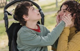 Un recul grave des droits: abolition de l’allocation aux familles demandeuses d’asile avec enfant handicapé